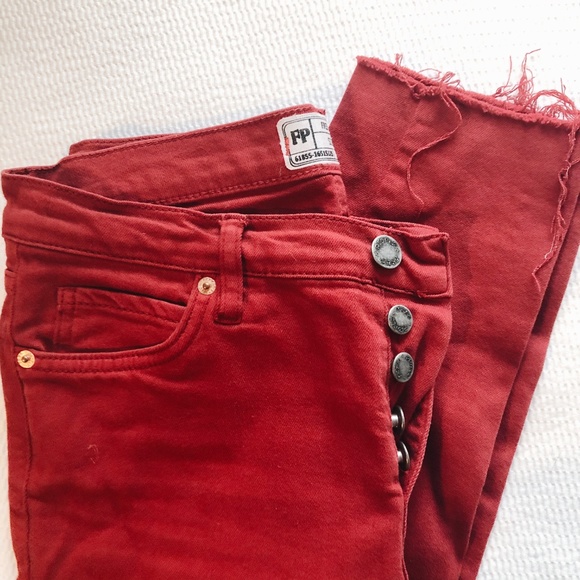 FREE PEOPLE STRAIGHT LEG RED DENIM - Picture 2 of 5